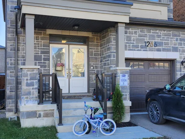 1266 Kovachik Blvd, Milton, ON L9E 1W3