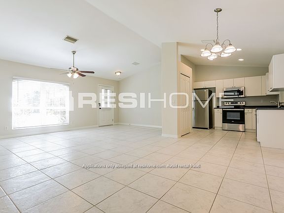 4th image of 3251 S Haberland Blvd