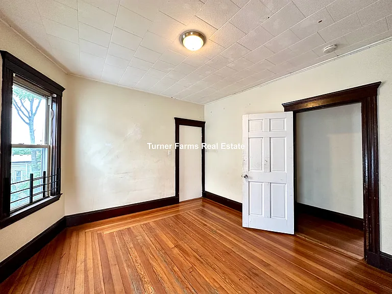 692 Columbia Rd #3R — Photo 15