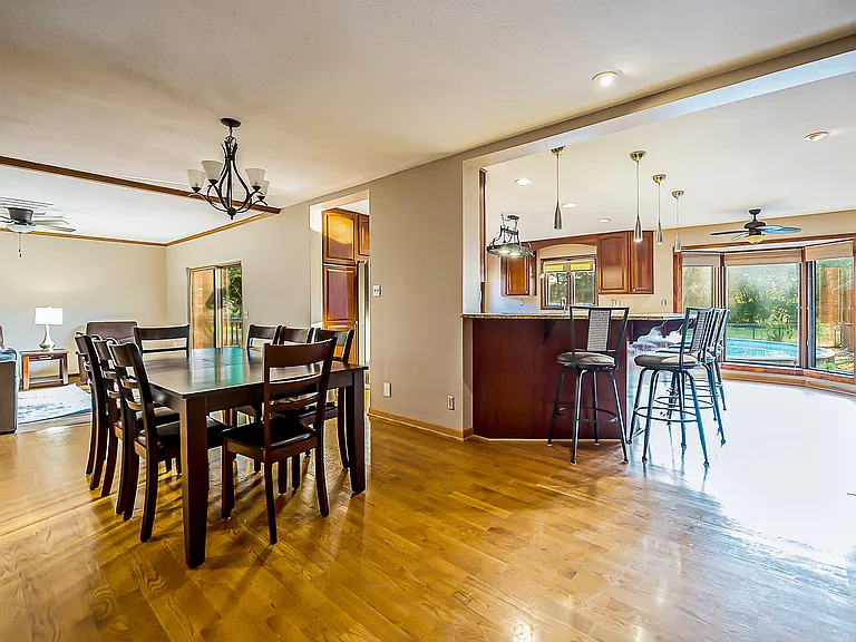 7666 Bishop Rd — Photo 21