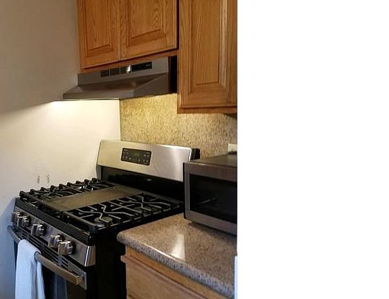 3rd image of 577 Vista Ave