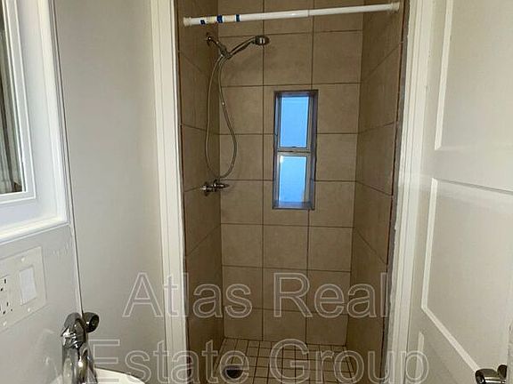 4th image of 8816 N 6th Pl Unit 3