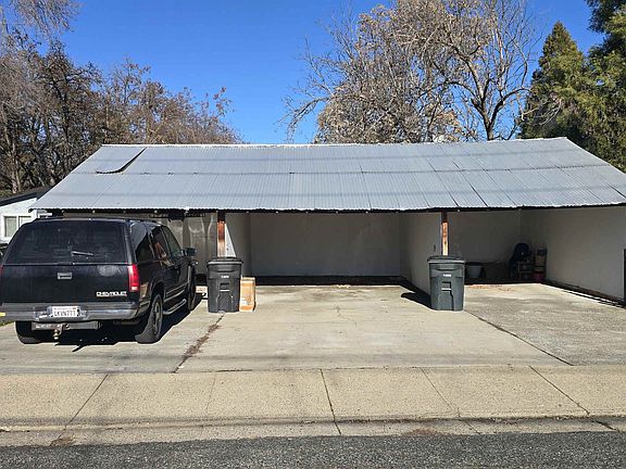4th image of 303 Pine St