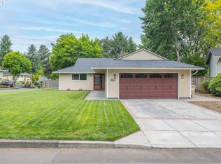 9885 SW Pawnee Path, Tualatin, OR 97062