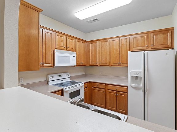 5th image of 6177 Amber Brook Dr