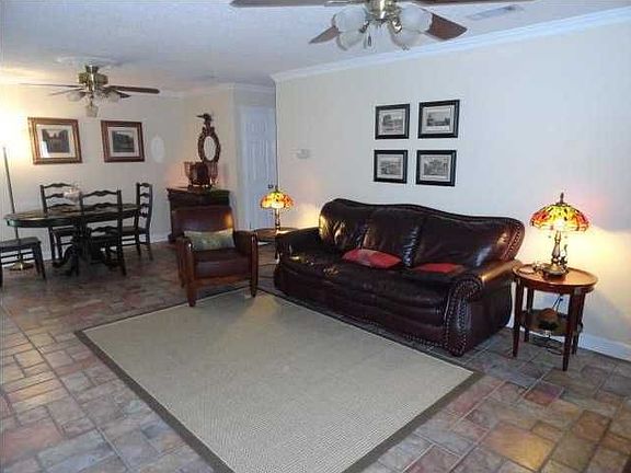 4th image of 4247 Elmcrest Dr