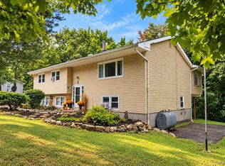 30 Laura Road, Monroe, NY 10950