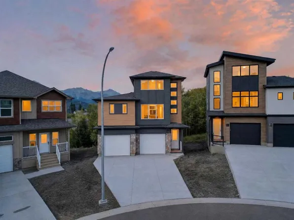 8602 E 25th Ave, Coleman, AB T0K 0C0