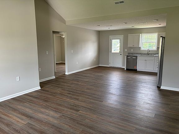 2nd image of 594 Denning Cir