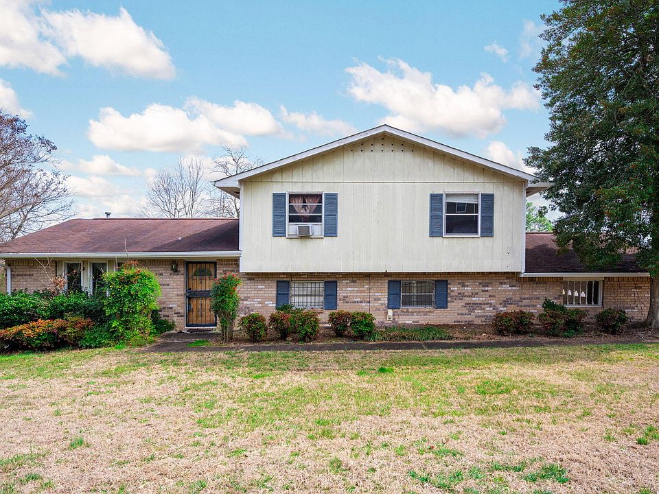 1st image of 8700 Reba Ln