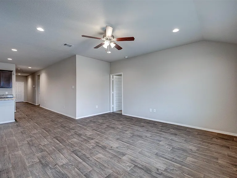 1710 Goose Island Ln — Photo 33