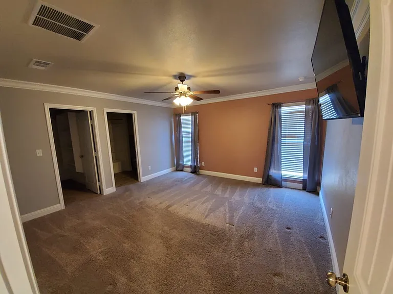 1621 Revolution Dr — Photo 5