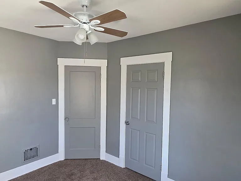43 E Auburndale Ave — Photo 22