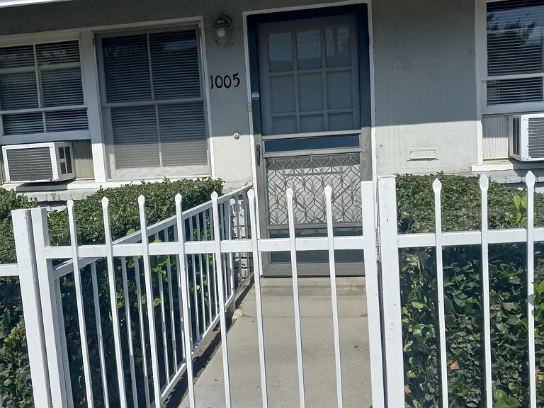 1005 N Avenue 56 #1005 — Photo 1