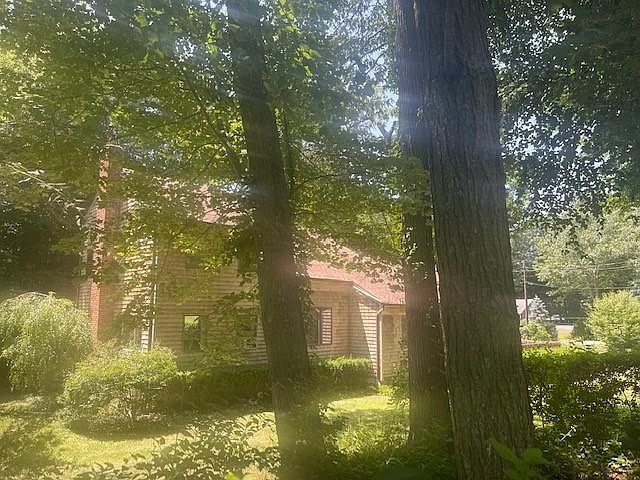 1st image of 2581 Roanoke Ave