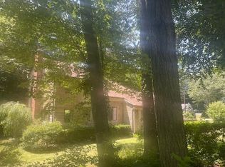 2581 Roanoke Ave, Riverhead, NY 11901