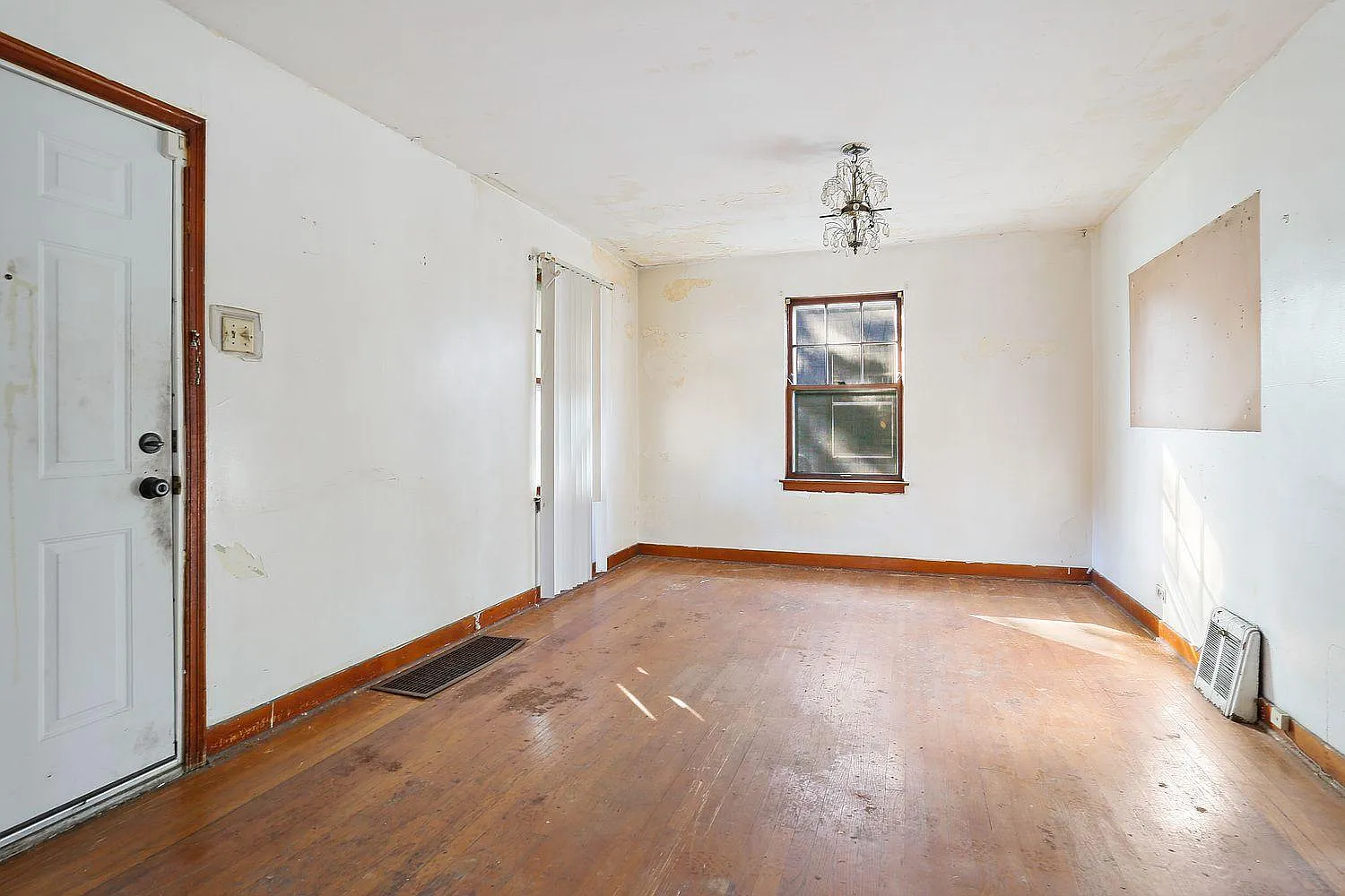 10100 S Bensley Ave photo 1