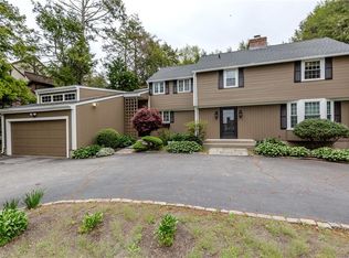 7 White Birch Rd, Cranston, RI 02920