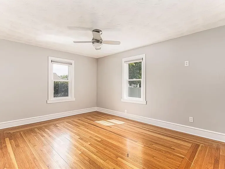 76 Crossland Rd — Photo 23
