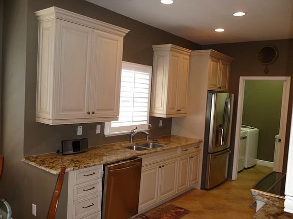 5th image of 14020 W Hyde Park Dr APT 204