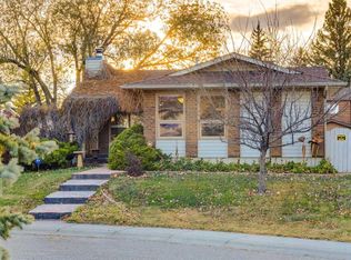 21 NE Midridge Grn SE, Calgary, AB T2X 1C9