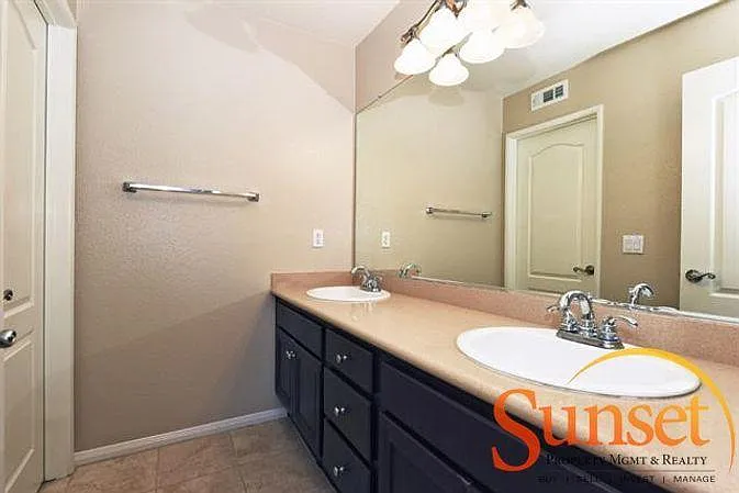10423 Whitcomb Way #112 — Photo 16