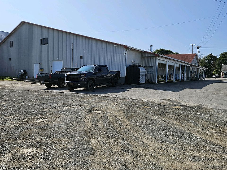 2nd image of 129 Main St