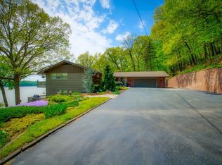 26501 Lockhaven Hl, Godfrey, IL 62035