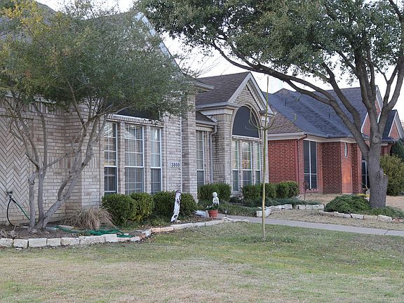 3rd image of 3809 Catalina St