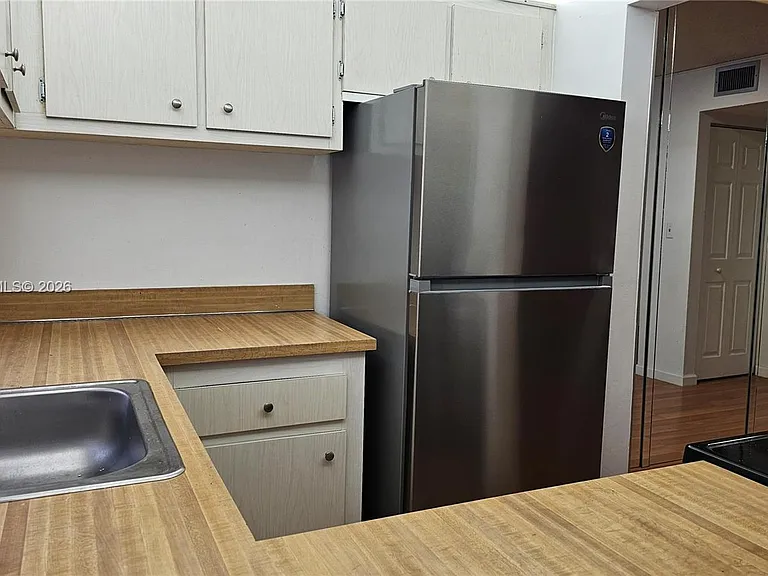 16909 N Bay Rd #217 — Photo 6