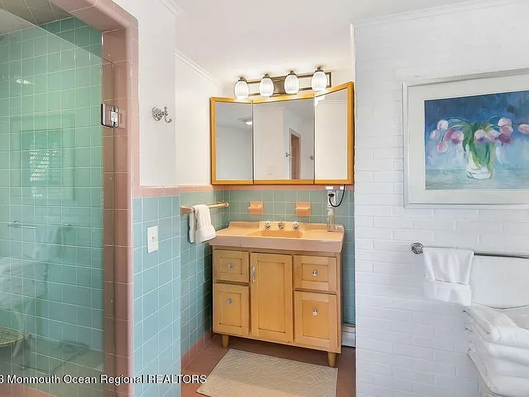 127 Curtis Point Dr — Photo 16