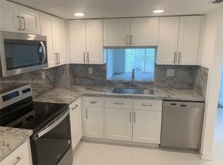 1075 Riverside Dr APT 401, Coral Springs, FL 33071