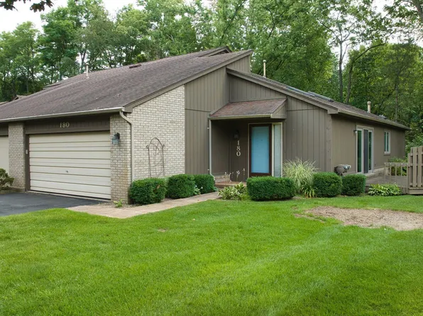180 Woodstone Rd #1, Waterford, MI 48327