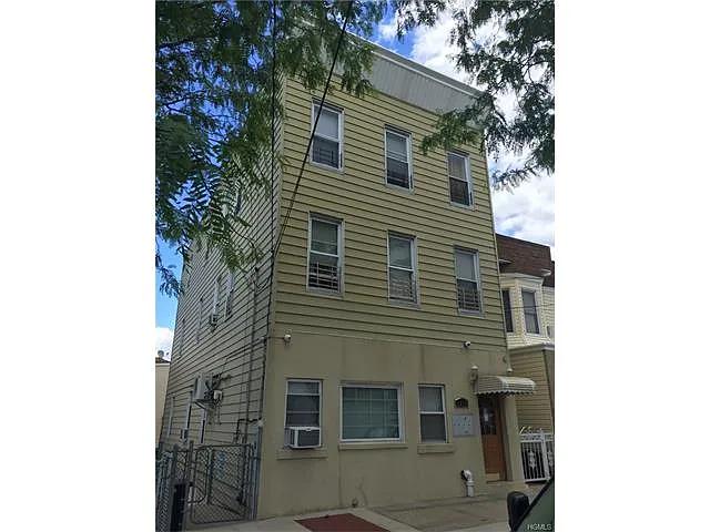 1212 Havemeyer Ave photo 1