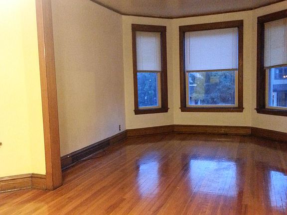 5th image of 3328 W Belden Ave #2