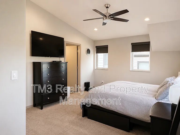 2436 Forest Ave — Photo 27