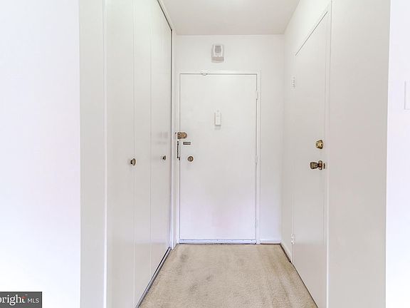 5th image of 4201 Cathedral Ave NW APT 717E