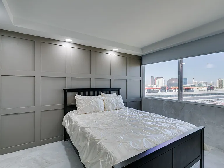205 E Harmon Ave #1012 — Photo 31