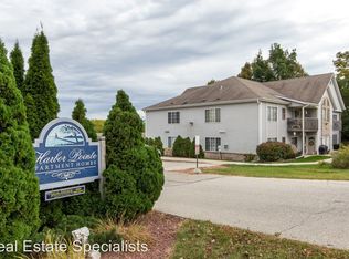 660 N Spring St APT 1, Port Washington, WI 53074