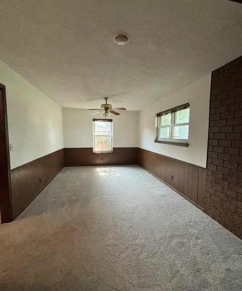 113 N Mission Rd — Photo 5