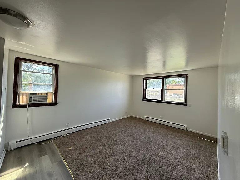 1627 Woodbine Dr #2 — Photo 5
