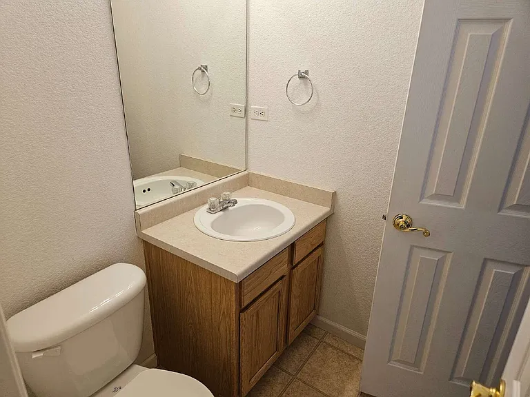 2631 S Danube Way — Photo 7