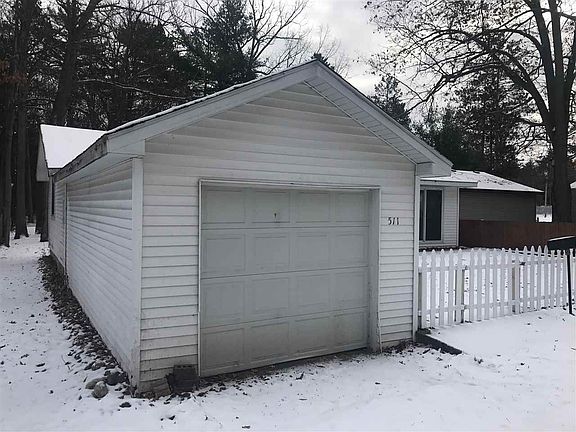 3rd image of 511 Clearwater Ave