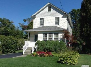 421 Litchfield Ave, Babylon, NY 11702