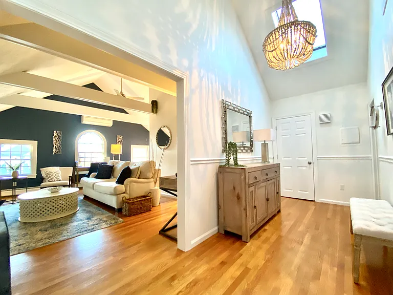 141 Narragansett Ave #3B — Photo 11