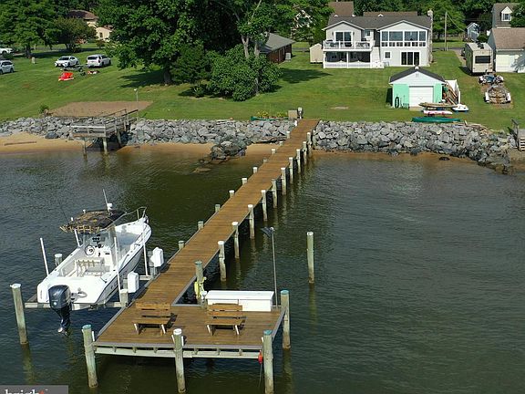 2nd image of 308 Beachside Dr