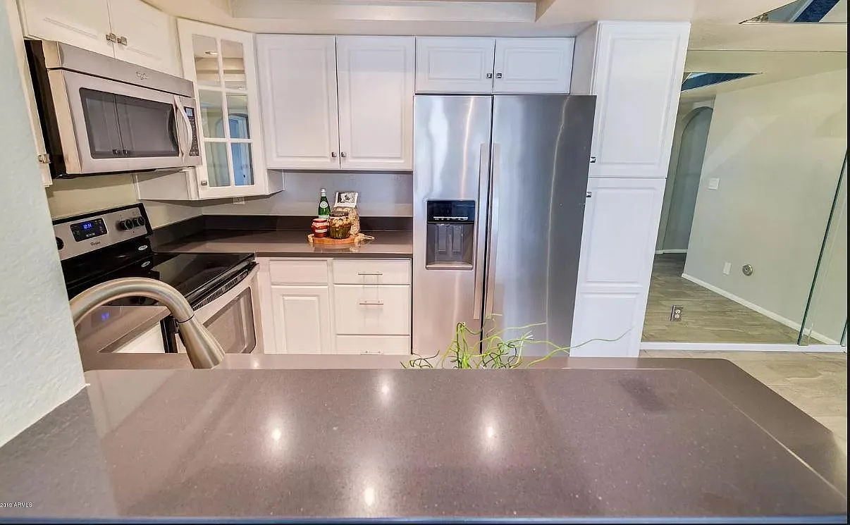 1 bed, 724 sqft, $1,400 — Photo 3