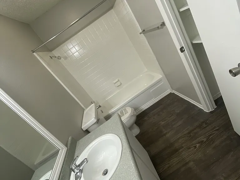 1809 W Schunior Rd #212 — Photo 6