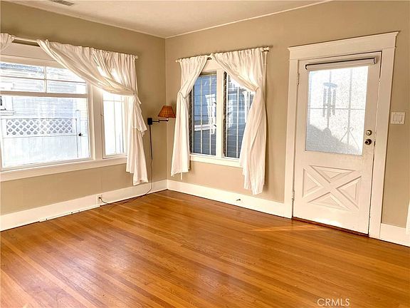 5th image of 334 Carroll Park W