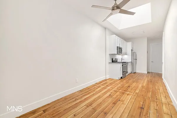 Rented by MNS | media 22